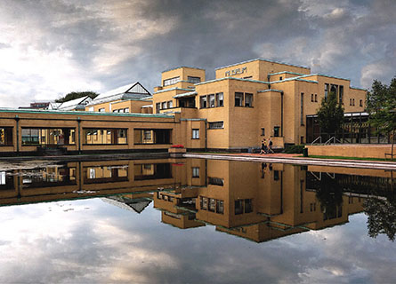 Gemeentemuseum Den Haag by Hendrik Petrus Berlage
